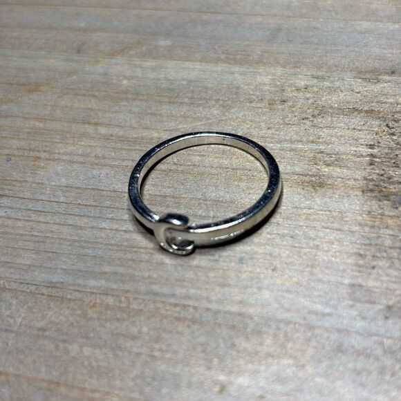New! Crescent Moon Silver Tone Ring Size 7.5 Costume Jewelry Hypoallergenic - Picture 3 of 5